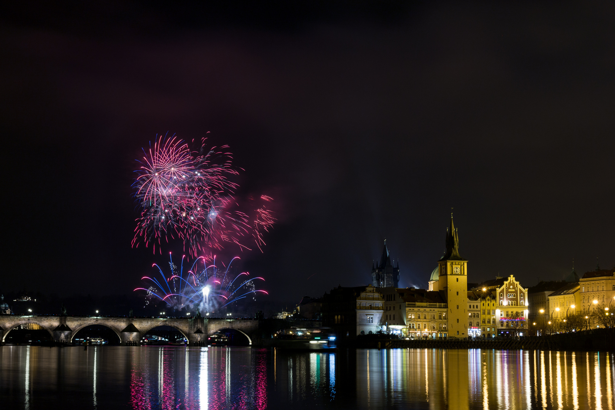 New Prague Fireworks 2024 - Edithe Merrile